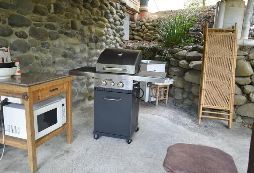 בית מלון כפרי Salisbury Lodges