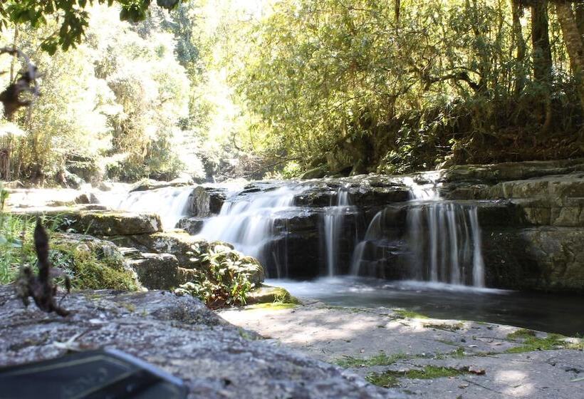 בית מלון כפרי Salisbury Lodges