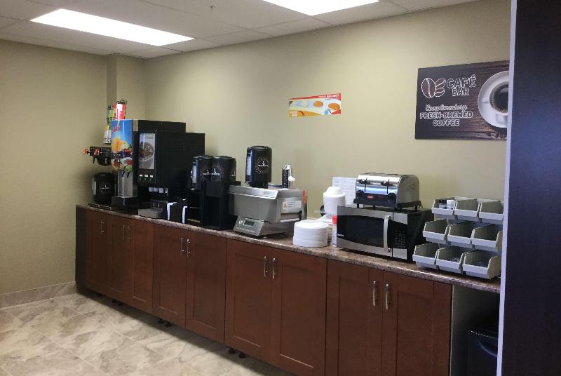 فندق Super 8 By Wyndham Hardisty