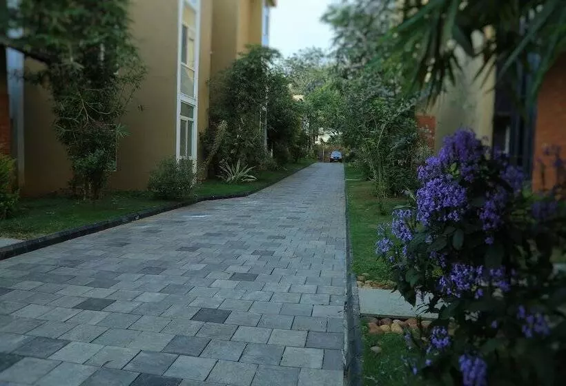 Hotelli Taaza Holiday Hills