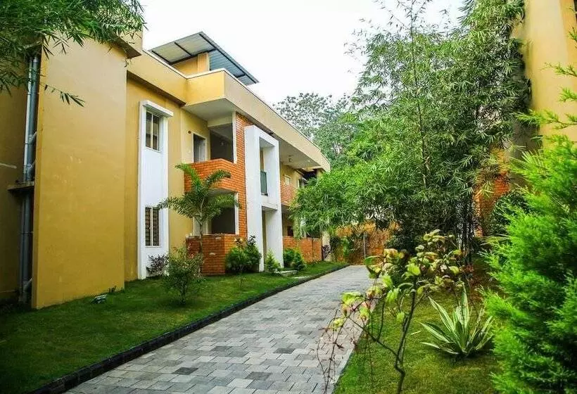 Hotelli Taaza Holiday Hills