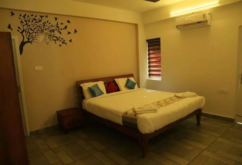 Hotelli Taaza Holiday Hills