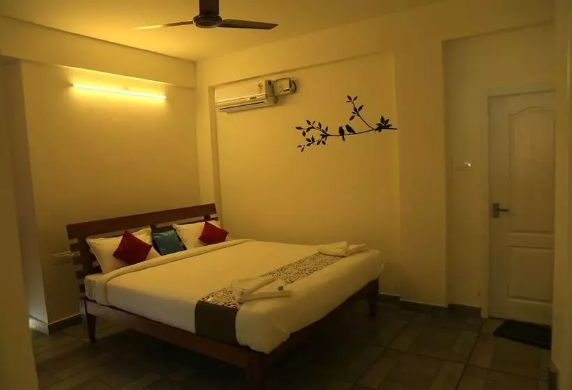 Hotelli Taaza Holiday Hills