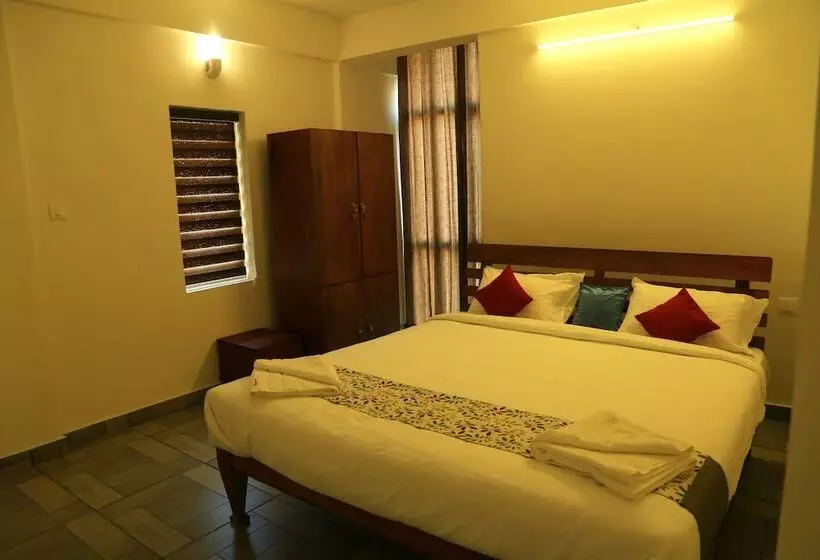 Hotelli Taaza Holiday Hills