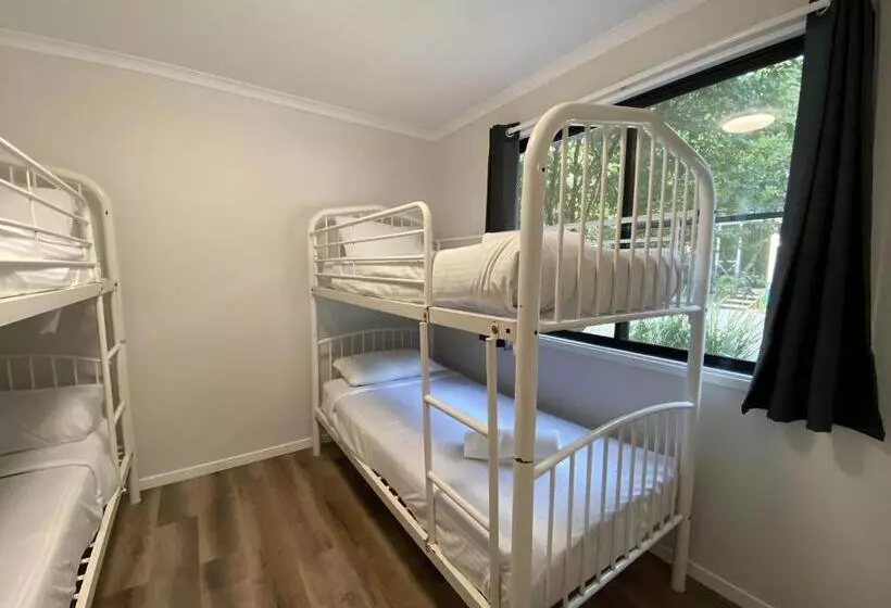 Hotelli Tiona Holiday Park