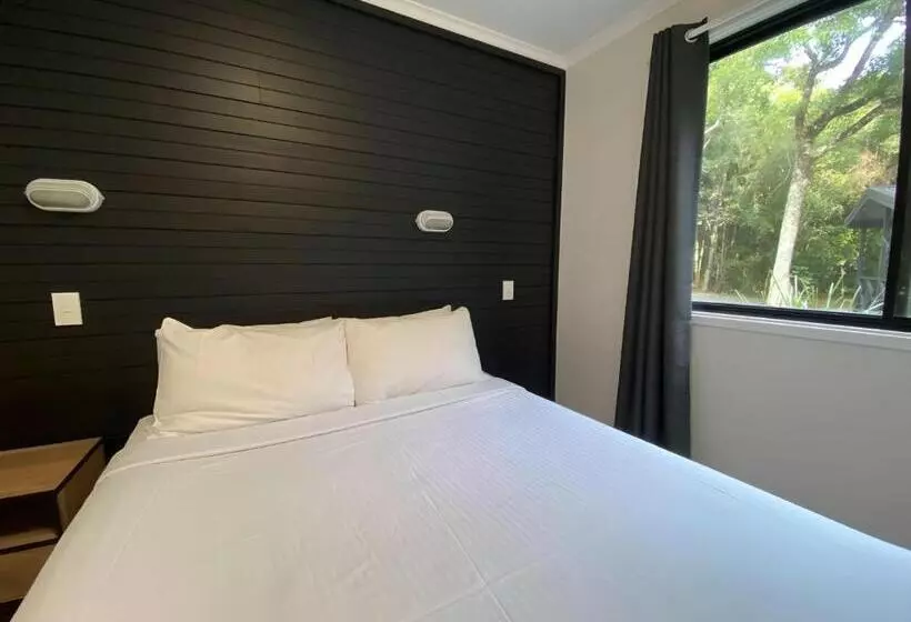 Hotelli Tiona Holiday Park