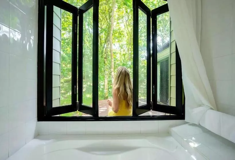 Hotelli Tiona Holiday Park