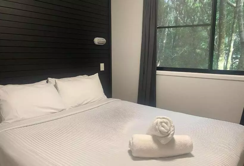 Hotelli Tiona Holiday Park