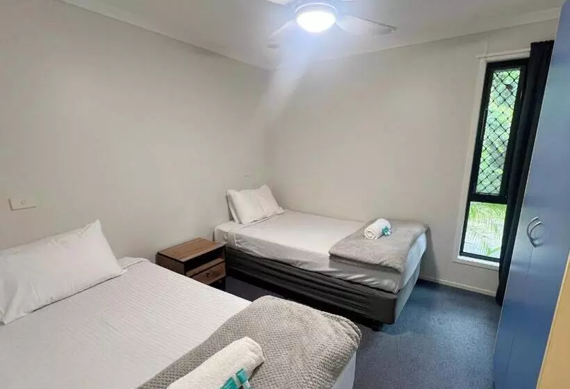 Hotelli Tiona Holiday Park