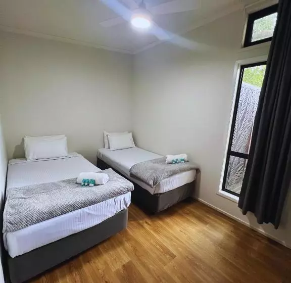 Hotelli Tiona Holiday Park