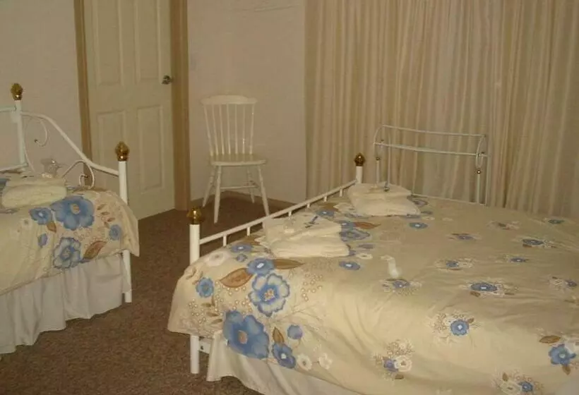 ペンション Enderslie House Bed And Breakfast