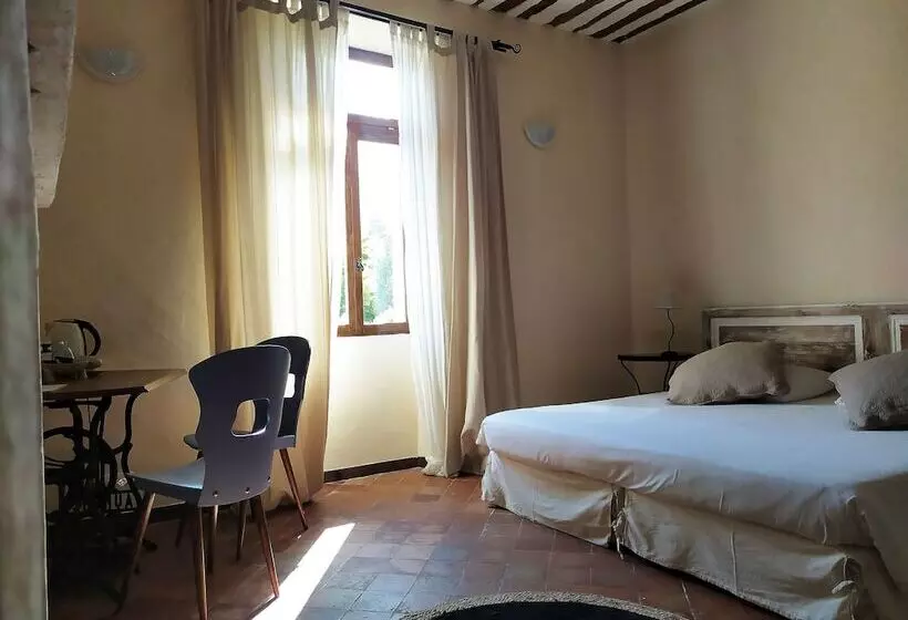 Aamiaismajoitus (B&B) Chambre D Hôtes Face Au Lavoir