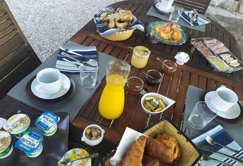 مبيت وإفطار Chambre D Hôtes Face Au Lavoir