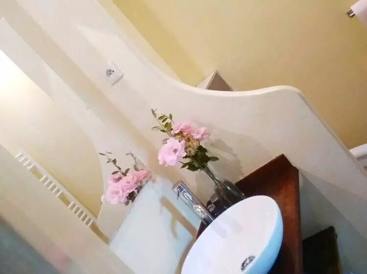 Aamiaismajoitus (B&B) Chambre D Hôtes Face Au Lavoir