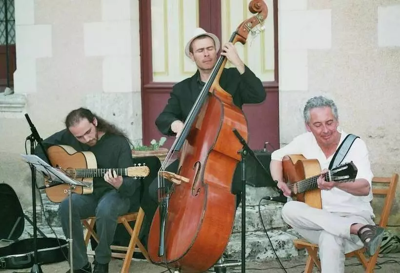 Aamiaismajoitus (B&B) Domaine De La Gaucherie