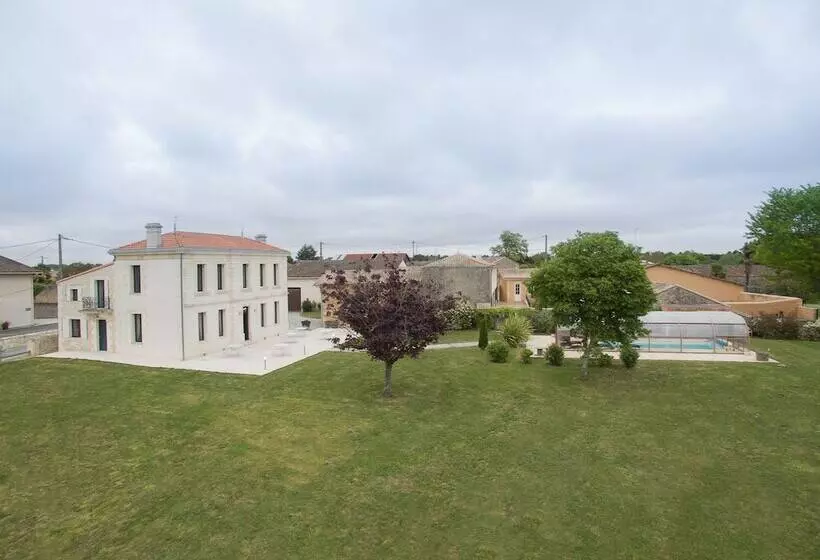 Aamiaismajoitus (B&B) Maison De Jean