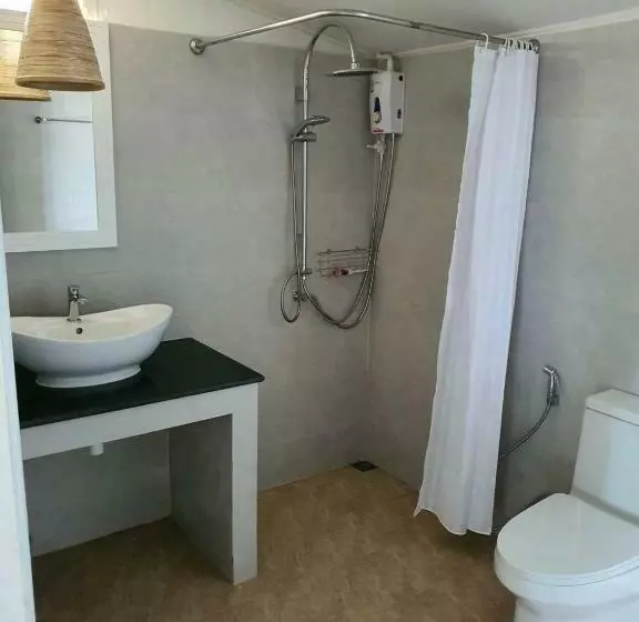 هتل Blue Bay Bungalow