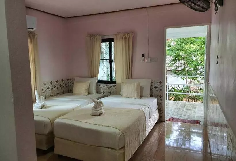 هتل Blue Bay Bungalow