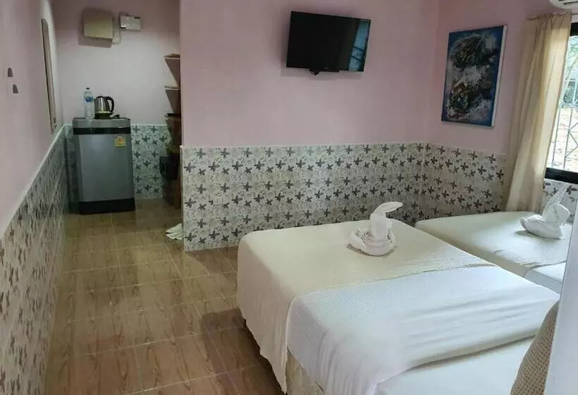 هتل Blue Bay Bungalow
