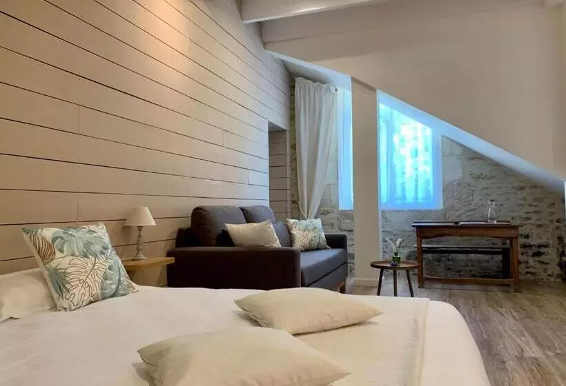 ホテル Clos De La Court D Aron