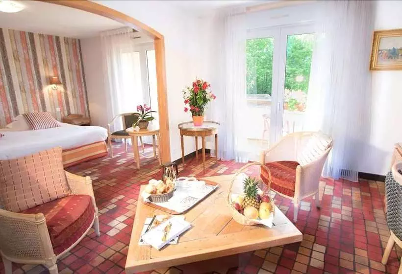 Hotelli Les Trois Soleils