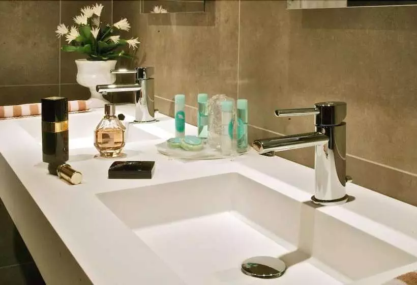 Hotelli Les Trois Soleils