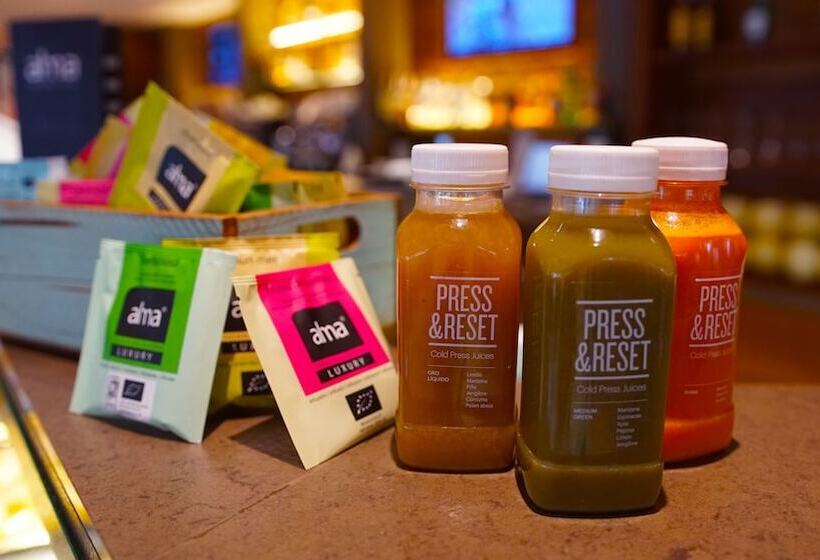 Отель Playa Montroig Camping Resort