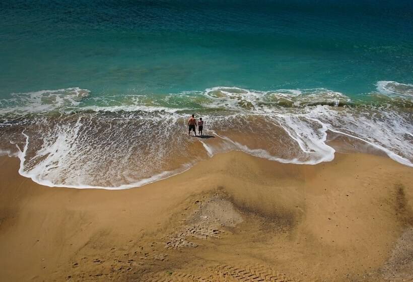 Отель Playa Montroig Camping Resort