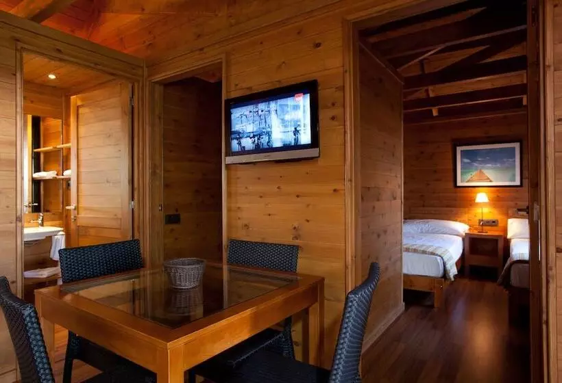 Hotelli Playa Montroig Camping Resort