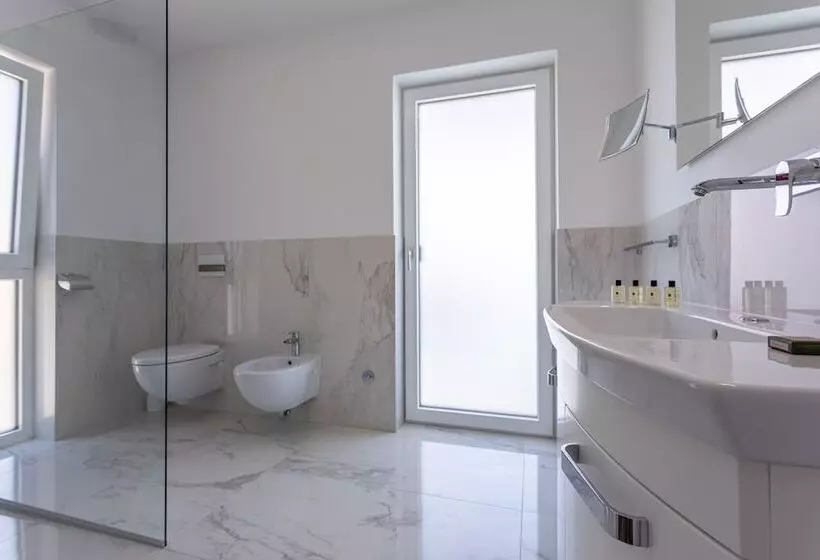 هتل & Resort Isola