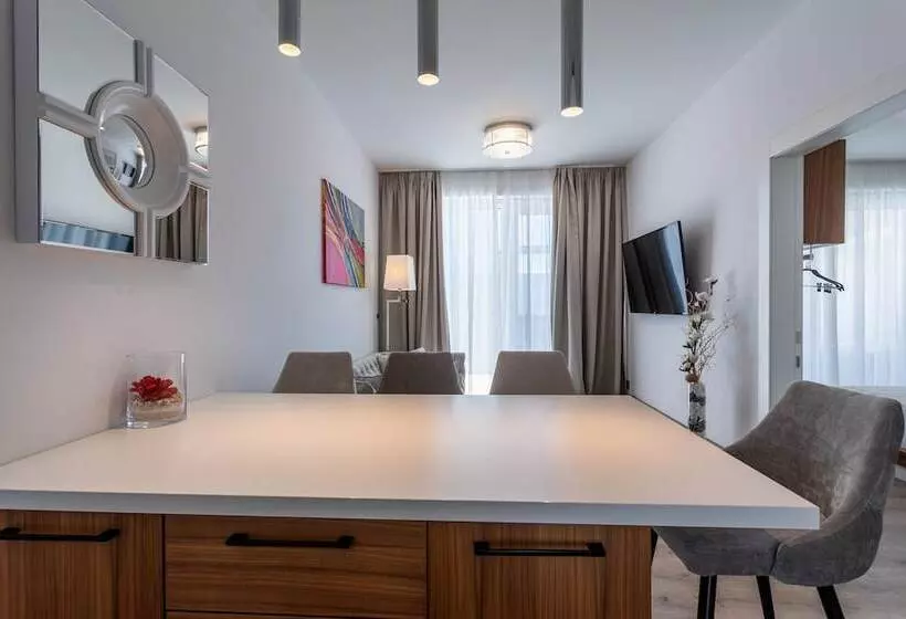 هتل & Resort Isola