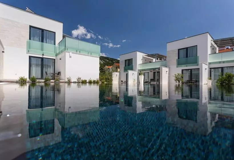 هتل & Resort Isola