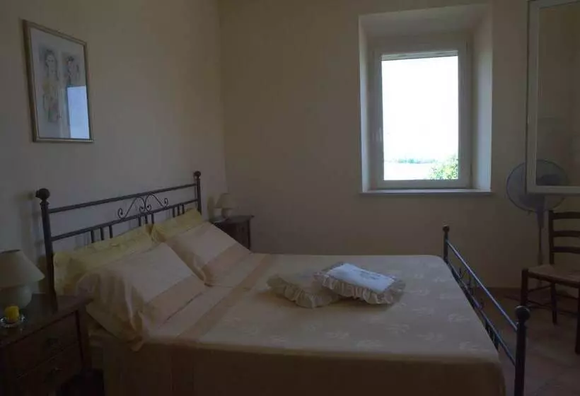 Maaseutuhotelli Agriturismo Casa Degli Archi