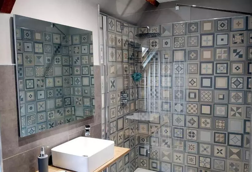 Majatalo Ailes Et Iles