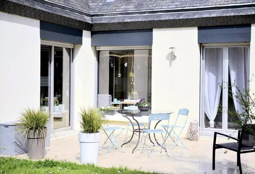 Majatalo Ailes Et Iles