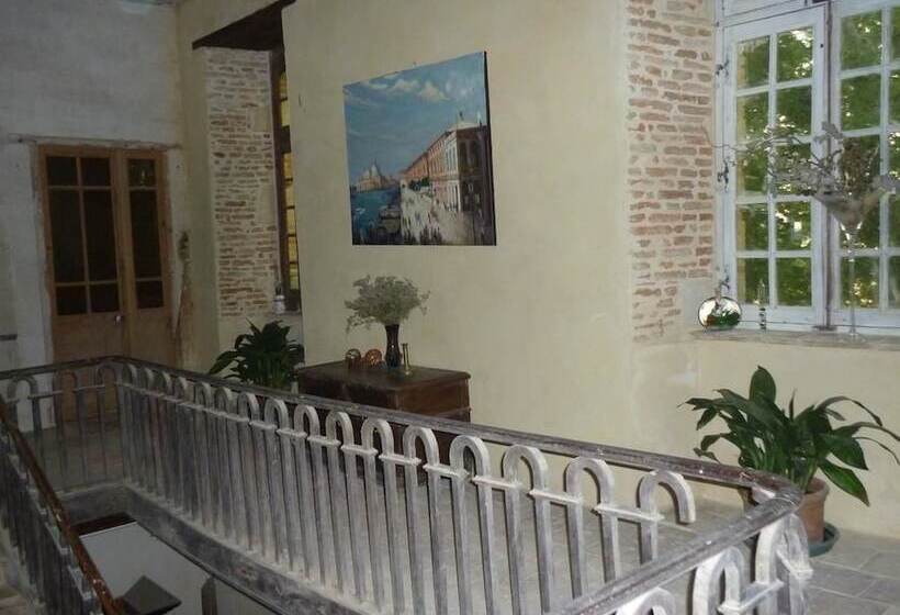 بنسيون Chateau De Vallègue