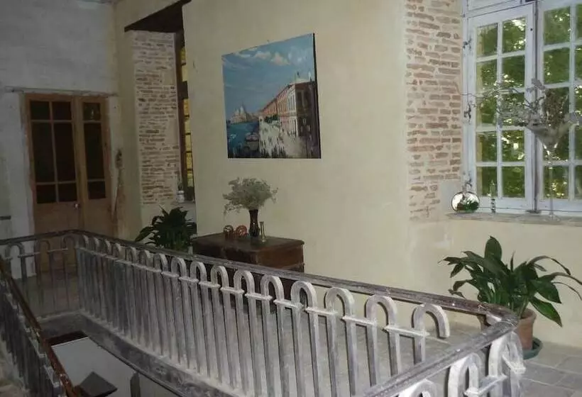 Majatalo Chateau De Vallègue