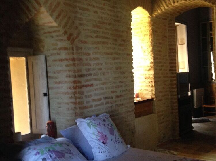 بنسيون Chateau De Vallègue