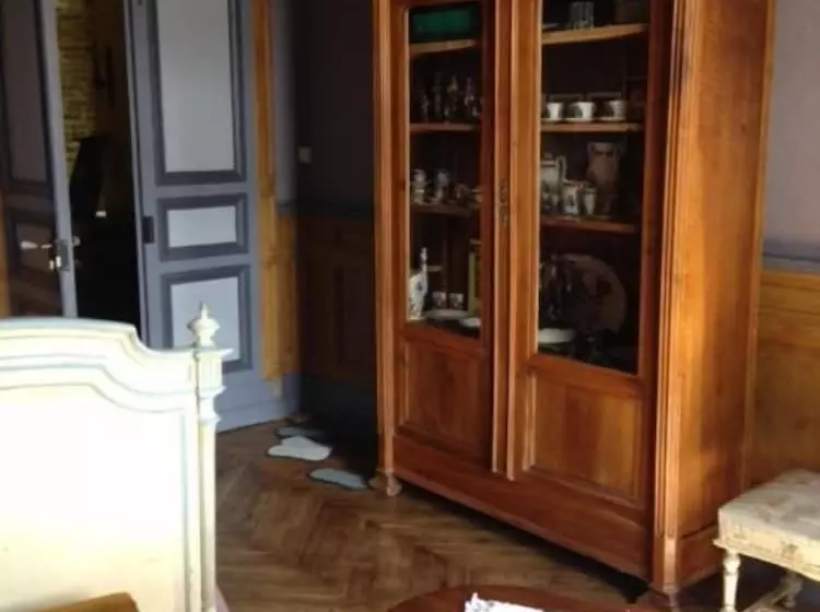 Majatalo Chateau De Vallègue