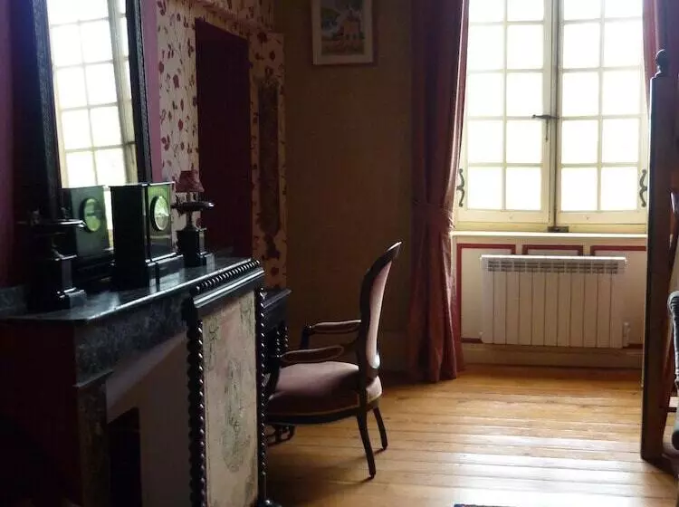 Majatalo Chateau De Vallègue