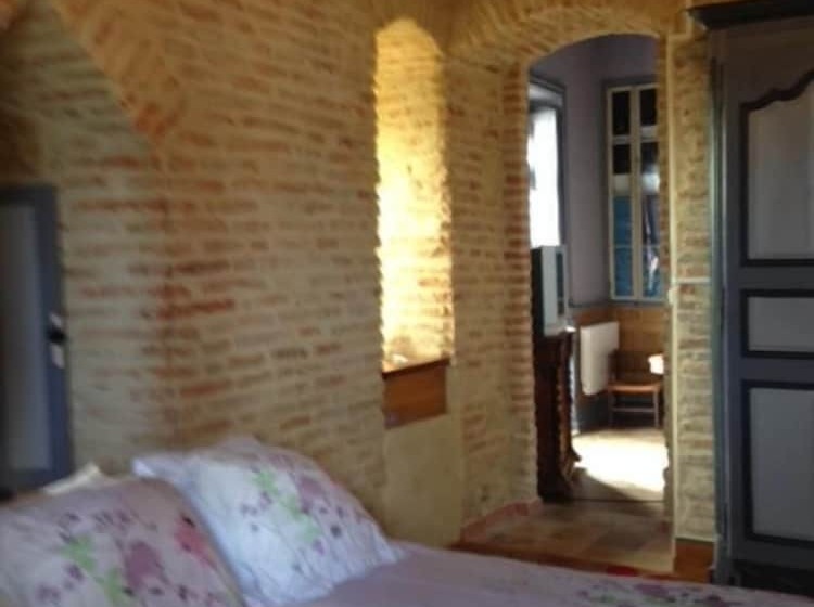 بنسيون Chateau De Vallègue