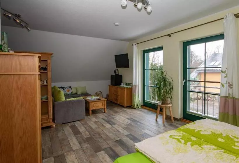 ペンション Ferienhof Zum Spreewäldchen