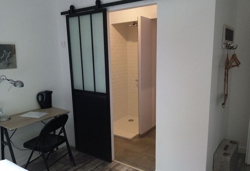 ペンション La Folie