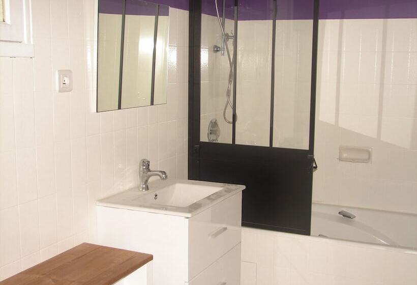 ペンション La Folie