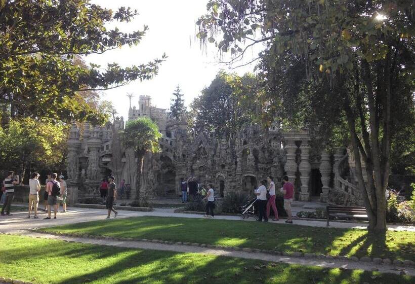 펜션 La Meridienne Des Collines