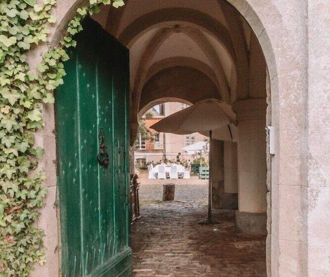 פנסיון Le Chateau De La Tourlandry Puy Du Fou