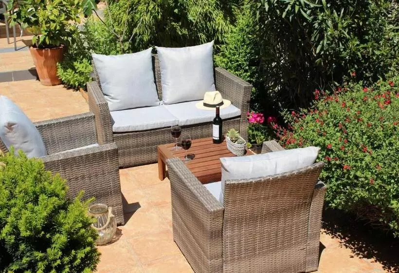 Majatalo Le Patio Chambres Et Tables D Hôtes