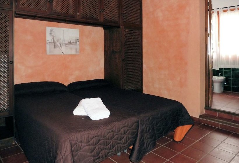 Cosy Cottage In Antequera With Swimming Pool