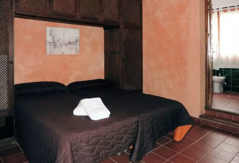 Cosy Cottage In Antequera With Swimming Pool