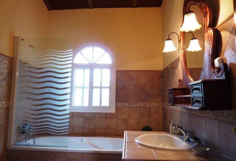 Detached Rural And Rustic House With A Private Swimming Pool